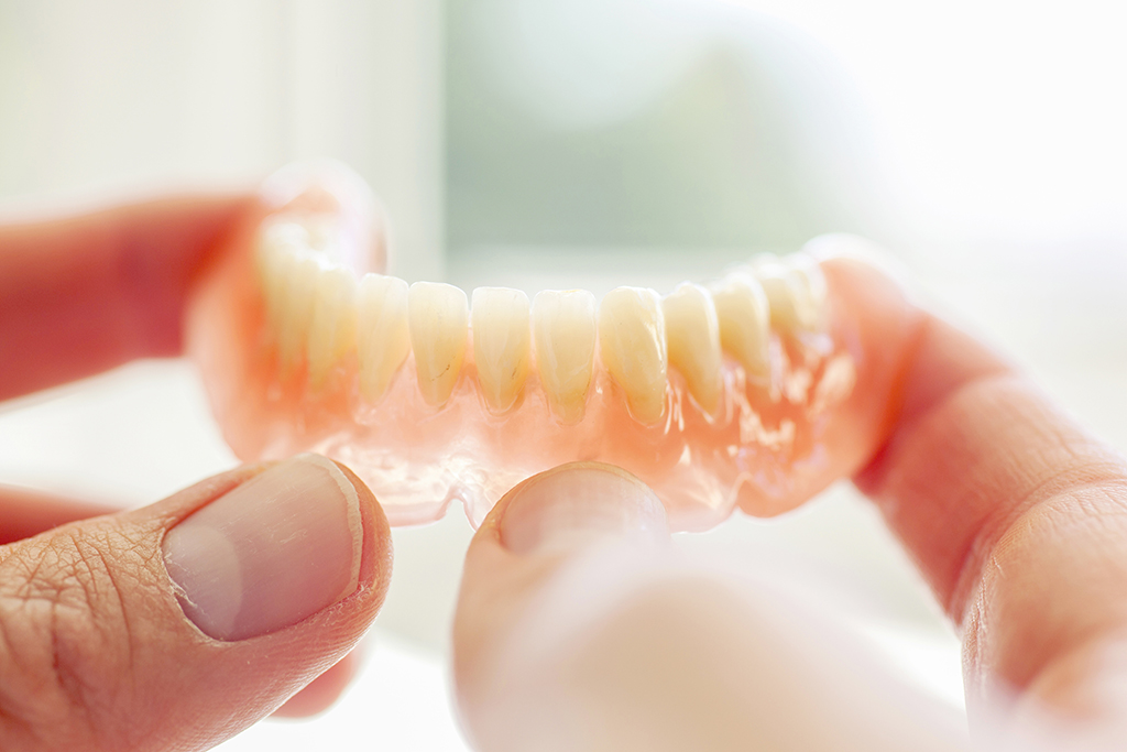 神保町・神保町ガーデン歯科・入れ歯